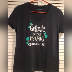 "Believe in the Magic of Christmas" black t-shirt in white glitter letters, L.